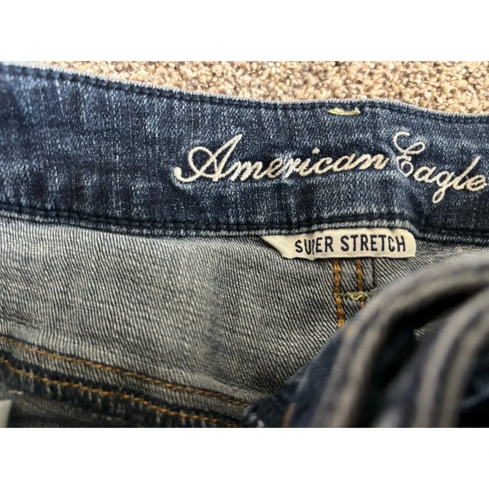 American Eagle Size 8 Skinny Blue Jean Shorts (A132) - Picture 2 of 4